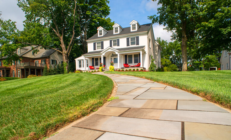 top walkway tips for enhancing the look of your home’s front entrance