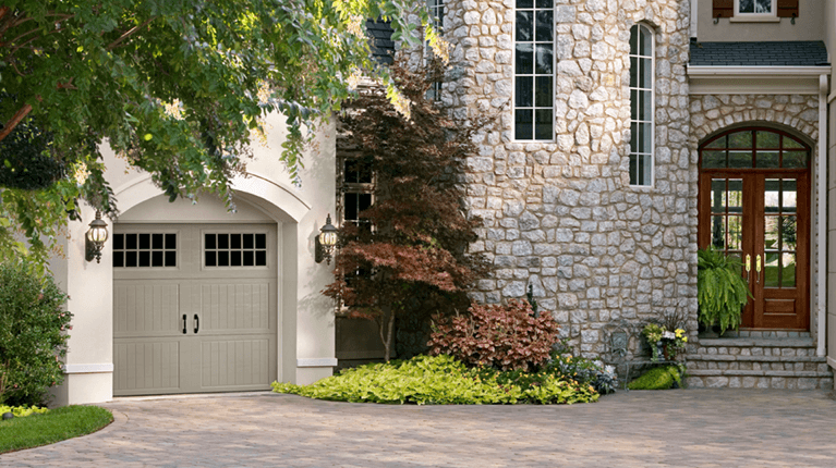 tips for choosing between a garage door with and without windows